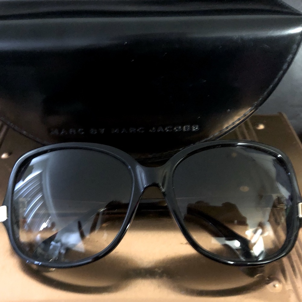 Marc by Marc Jacobs designer vintage style large square frame sunglasses